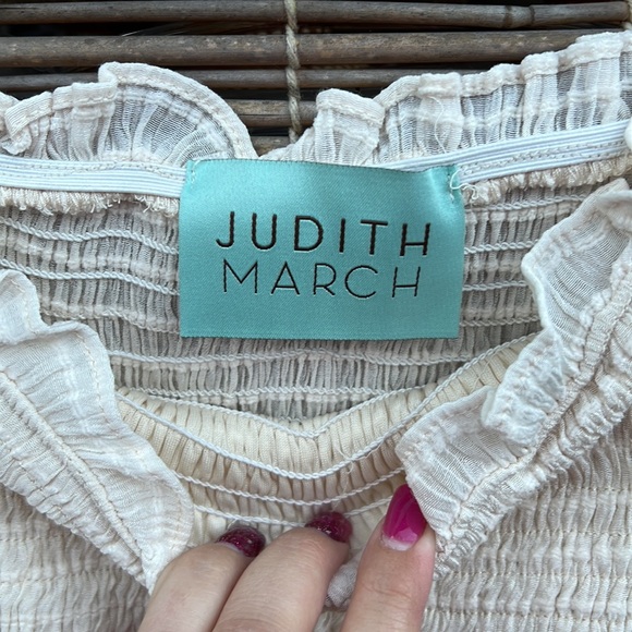 Judith March size small cream top - Picture 2 of 2